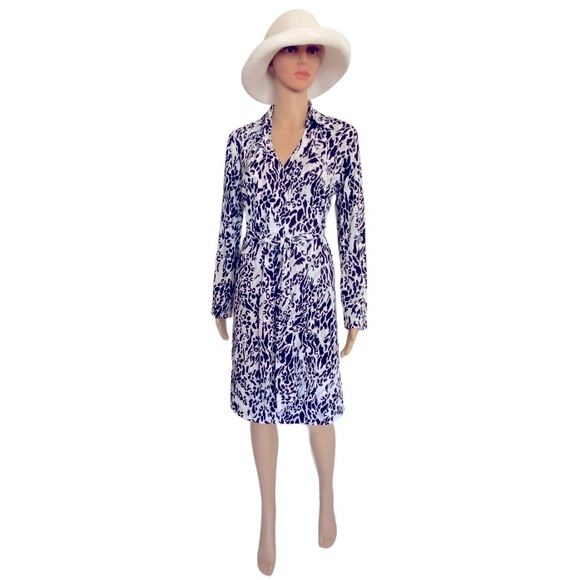 EXPRESS White Black Gray Animal Print Long Sleeves Wrap Dress Size 5/6 - Picture 1 of 4